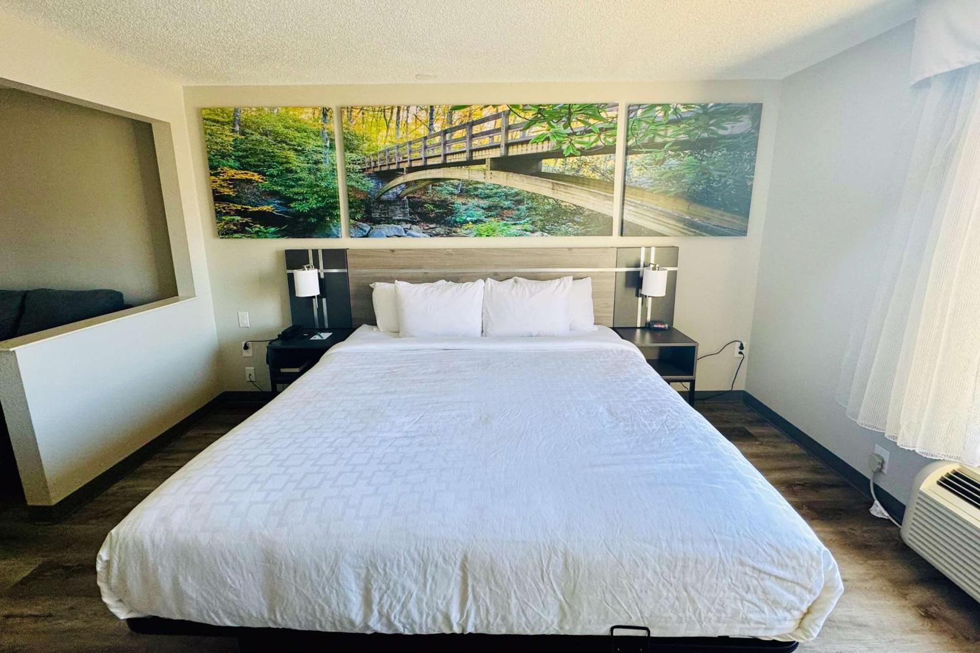 Clarion Pointe Albemarle Hotel Buitenkant foto