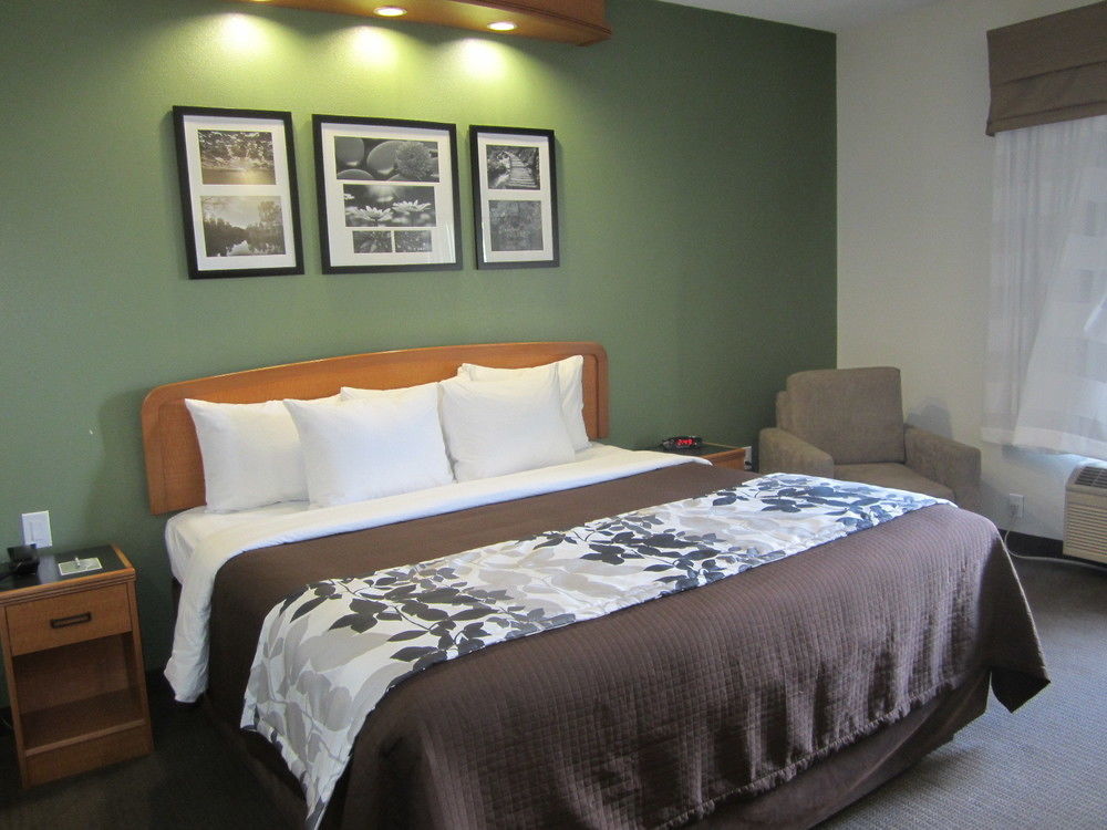 Clarion Pointe Albemarle Hotel Buitenkant foto