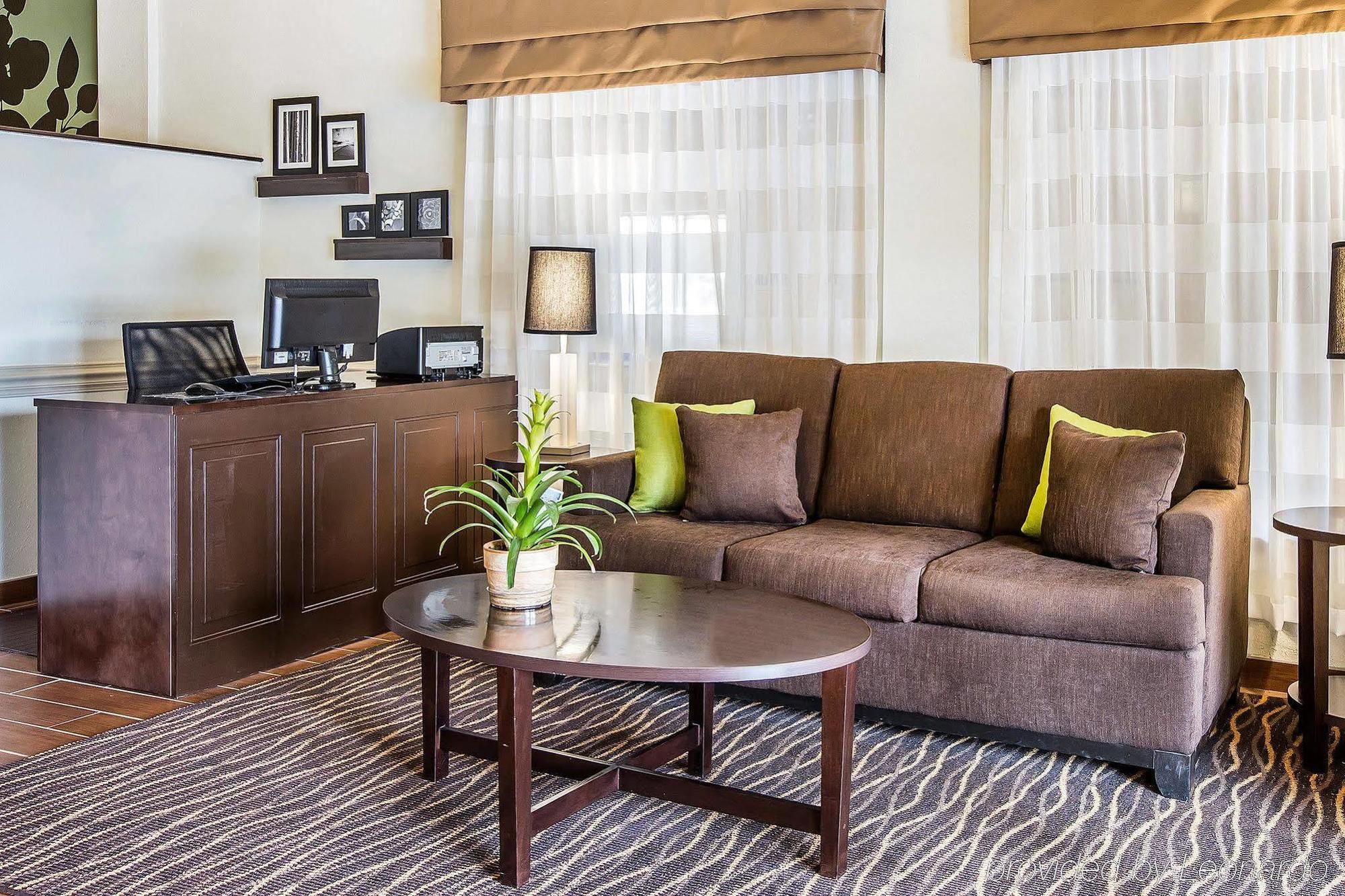 Clarion Pointe Albemarle Hotel Buitenkant foto
