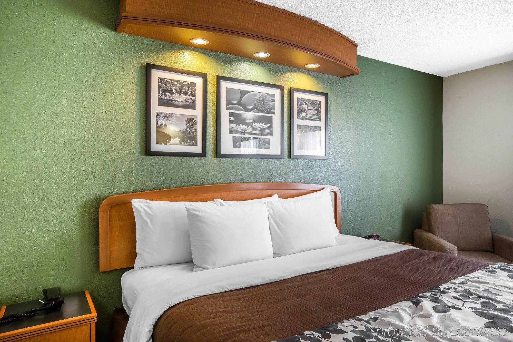 Clarion Pointe Albemarle Hotel Buitenkant foto