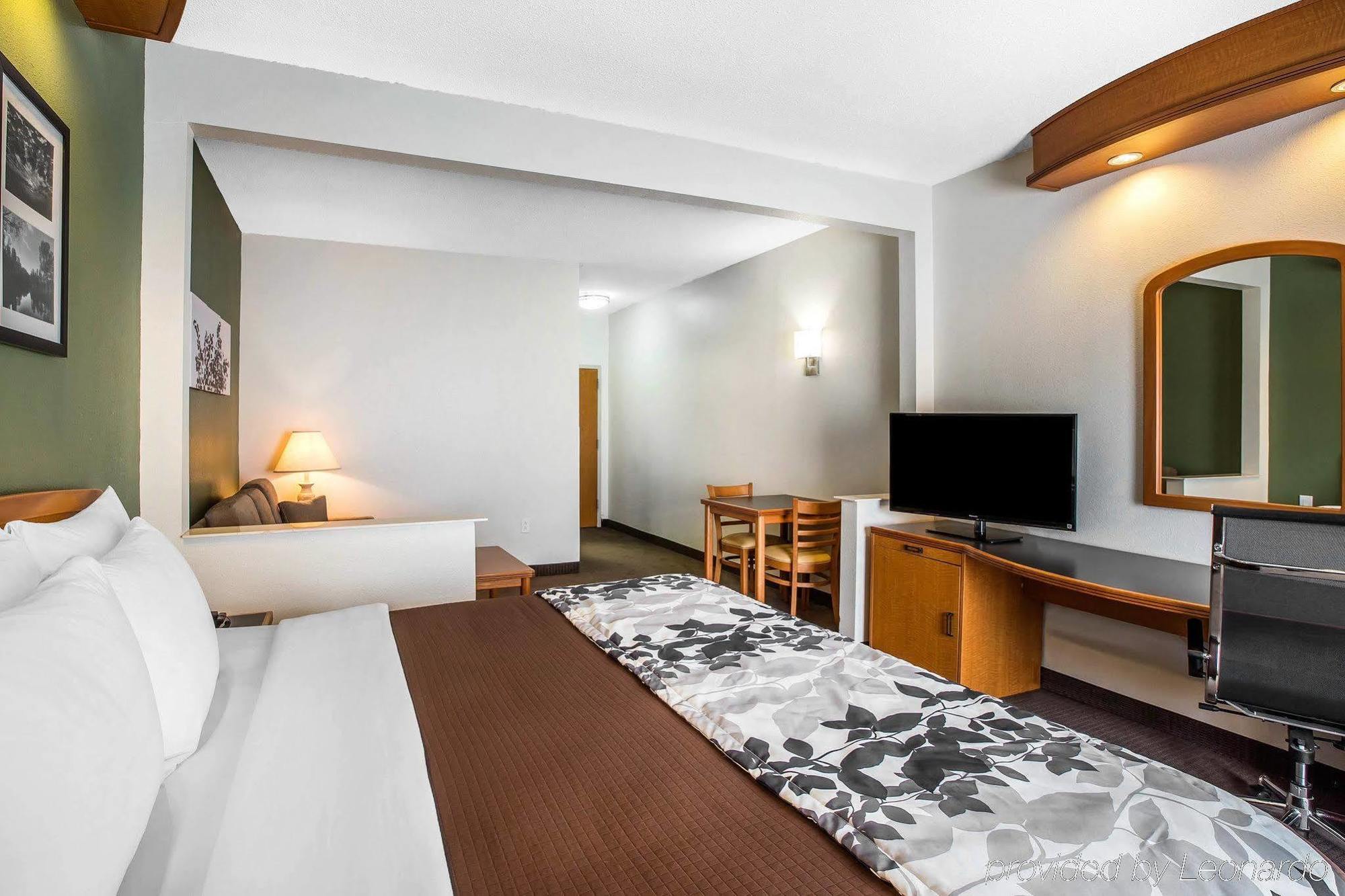 Clarion Pointe Albemarle Hotel Buitenkant foto