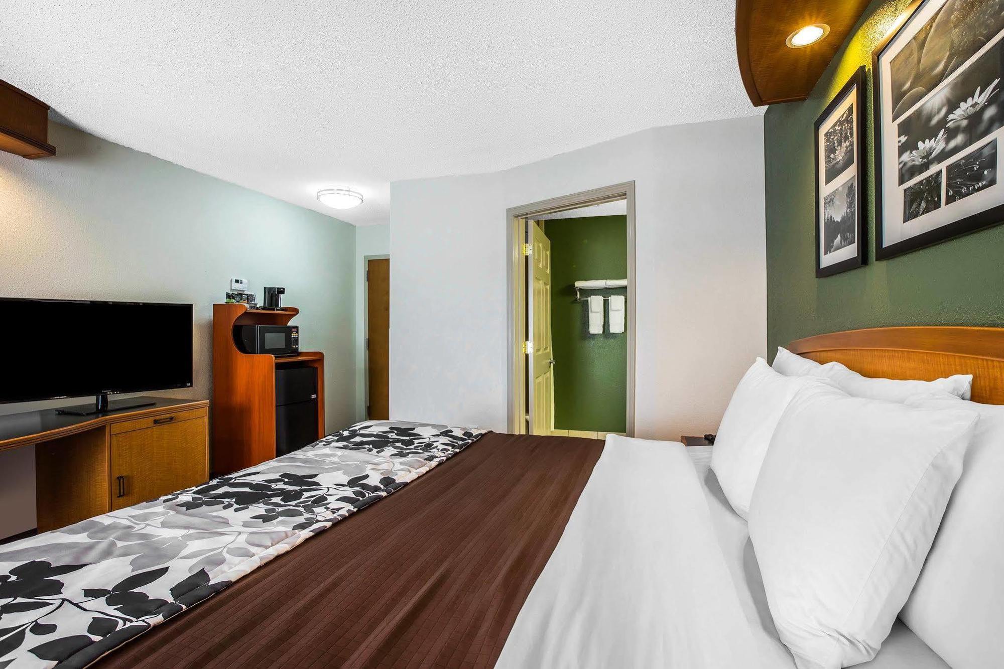 Clarion Pointe Albemarle Hotel Buitenkant foto